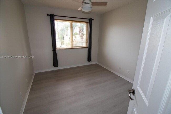 Foto del edificio - 5552 NW 125th Terrace