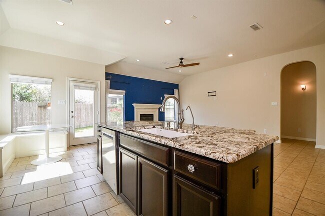 Foto del edificio - 27403 Bentridge Park Ln