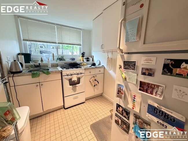 Photo - 2 Hingham St Apartment