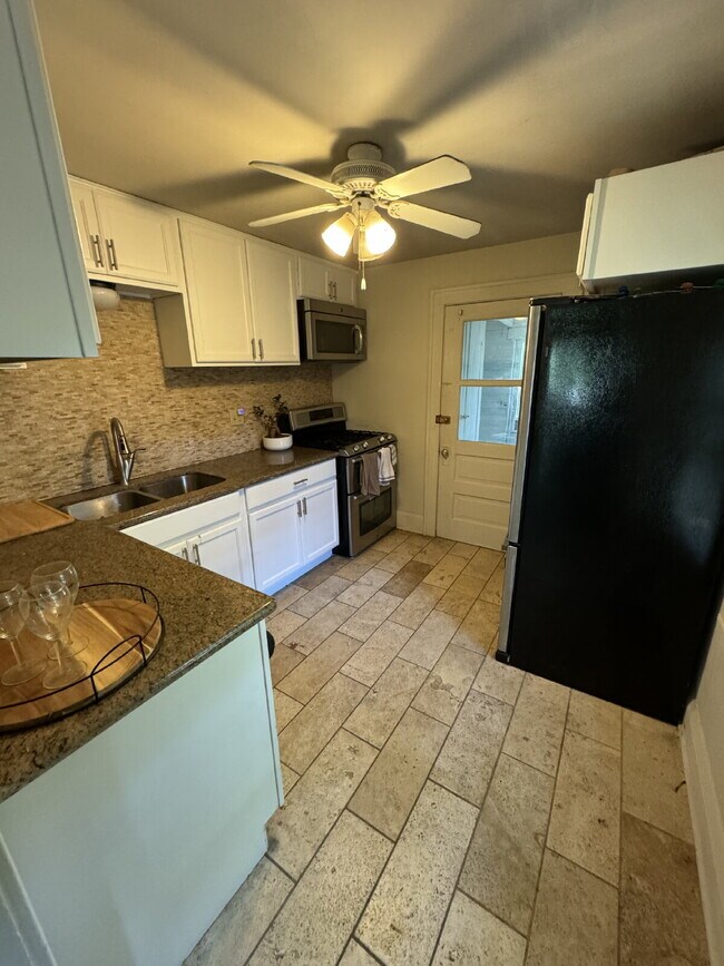 Foto del edificio - 3 Bedroom + Den in Minneapolis
