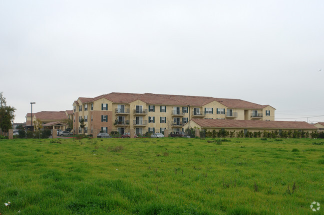 Building Photo - Camino Del Sol Apartments