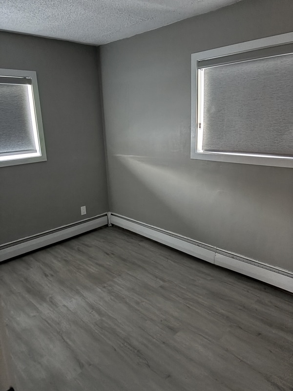 Building Photo - 12525-12118 118 Ave NW