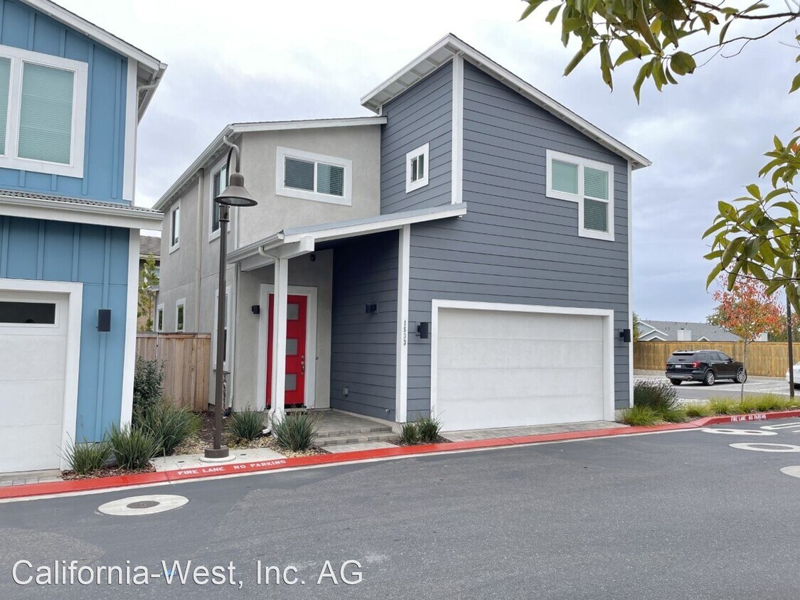 Primary Photo - 3 br, 2.5 bath House - 1533 Elderberry Ct.