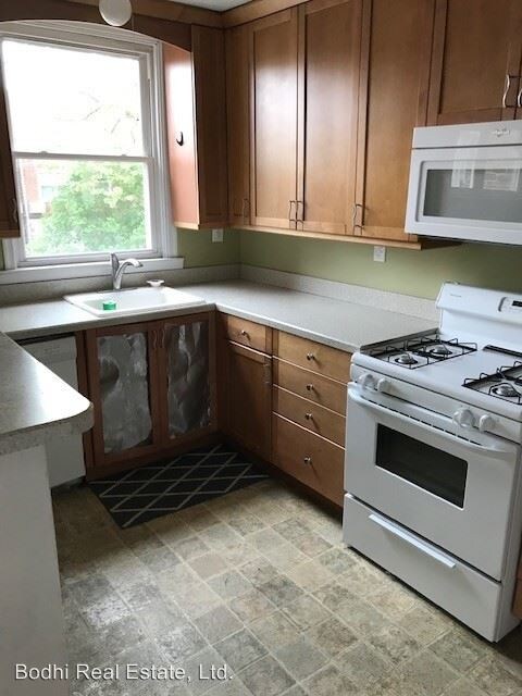 Building Photo - 3 br, 2 bath House - 219 St. Laurence Road