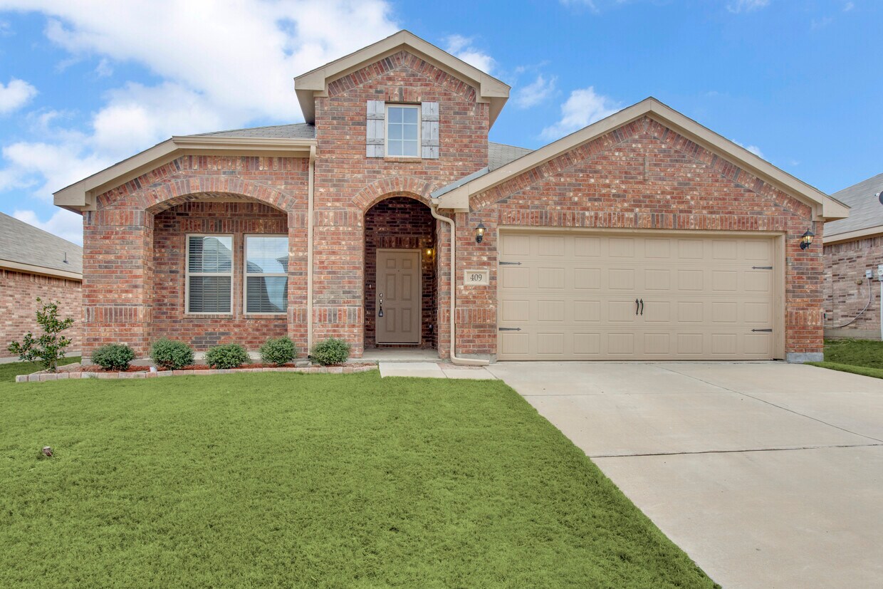 Foto principal - 409 Millbrook Ln