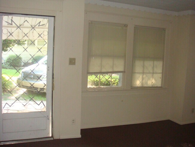 Foto del edificio - 1401 Williams St