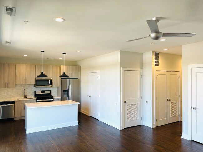 Foto del edificio - 5055 S Dorchester Ave