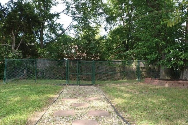 Foto del edificio - Fantastic 4bd/4ba home! Coming soon!