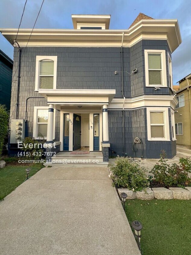 Primary Photo - 884 29th St