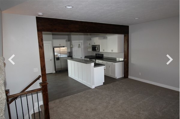 Building Photo - 5521 W Venice Dr