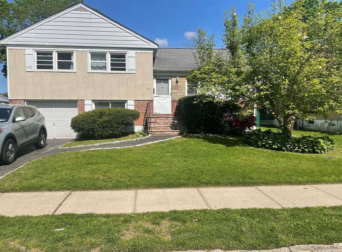 33 Ava Dr, Syosset, NY 11791 House Rental in Syosset, NY