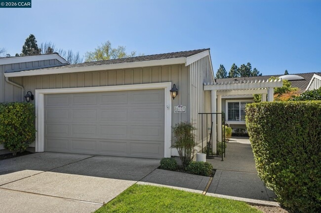 Building Photo - 2137 Presidio Ct