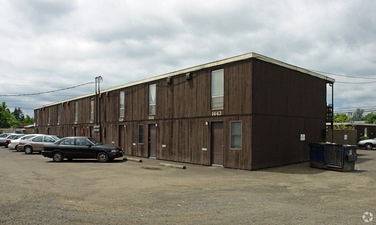 Primary Photo - 1421-1443 NW Highland Dr