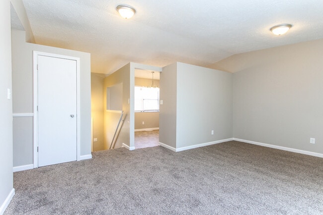 Building Photo - 5333 Padre Ln