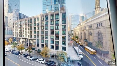 Building Photo - 635 W 59th St