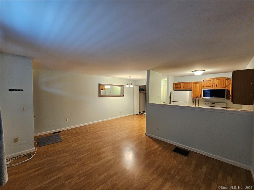 2 West Ave Unit 3, Norwalk, CT 06854 Condo for Rent in Norwalk, CT