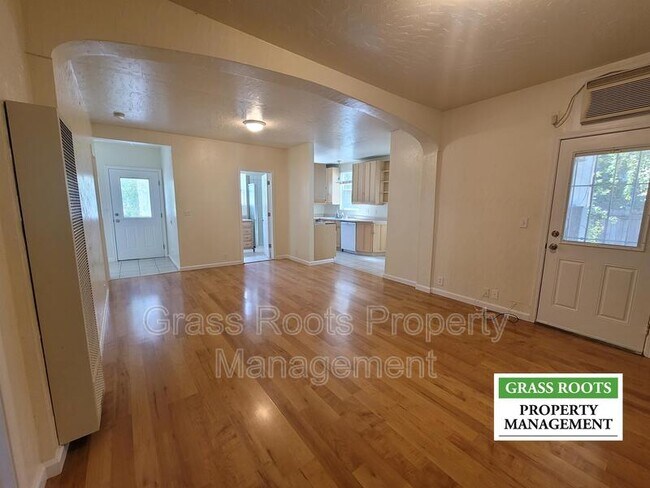 Foto del edificio - 307 1/2 N Church St