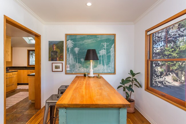 Foto del edificio - 6862 Sunny Cove