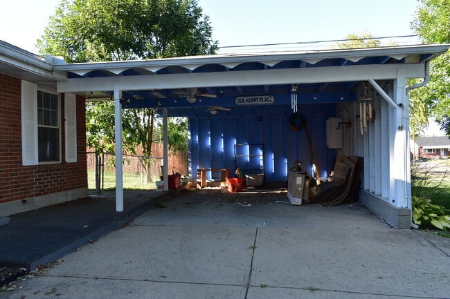 Building Photo - 1415 Horlacher Ave