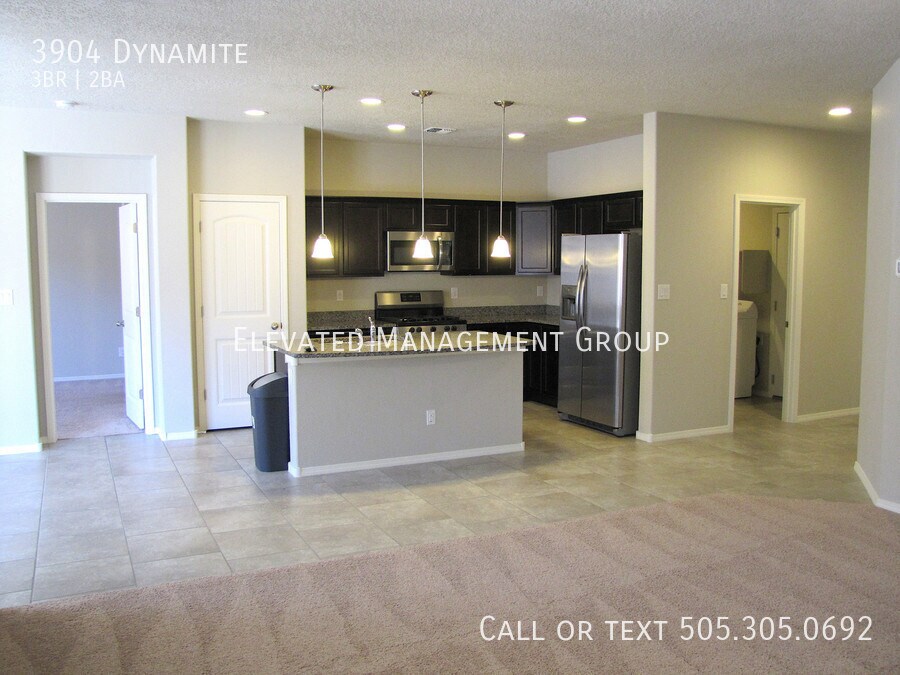 Nearly Brand New DR Horton Home, Large Bed... House Rental in Rio Rancho, NM