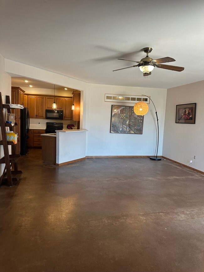 Building Photo - 755 Cherokee Path