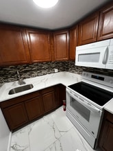 Building Photo - 142 Burgundy Hill Ln