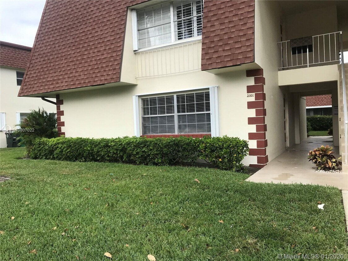 2001 NE 32nd Ct, Lighthouse Point, FL 33064 House Rental in