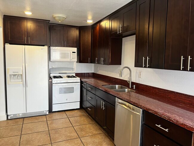 Foto del edificio - 82567 Avenue 48