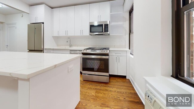 Foto del edificio - 157 W 57th St