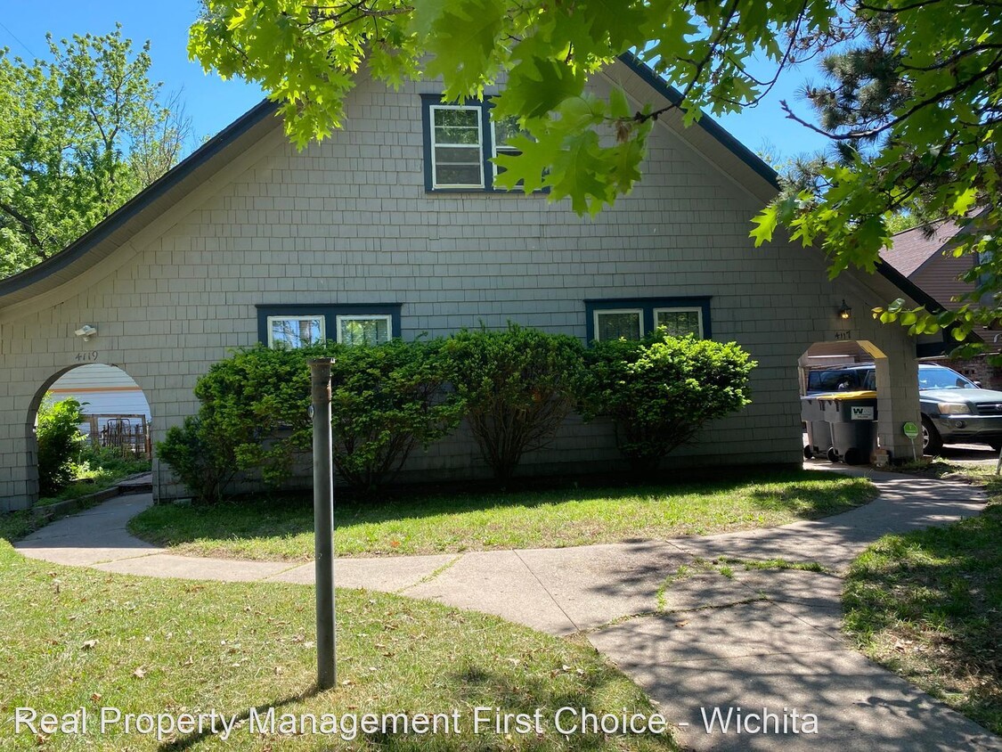Primary Photo - 3 br, 2 bath House - 4117 E Lewis St