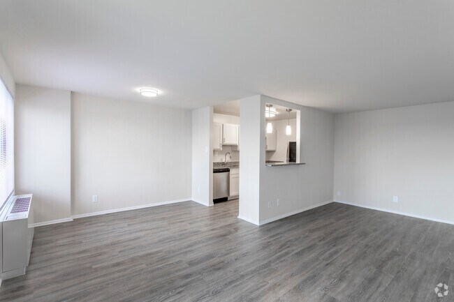 Plaza Towers Apartments Hyattsville Md Apartments Com