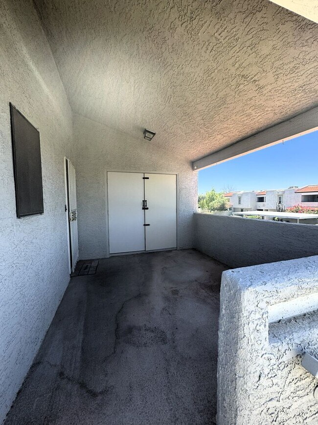 Photo - 850 S River Dr. Apartment