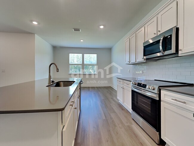 Building Photo - 136 Bee Tree Blvd