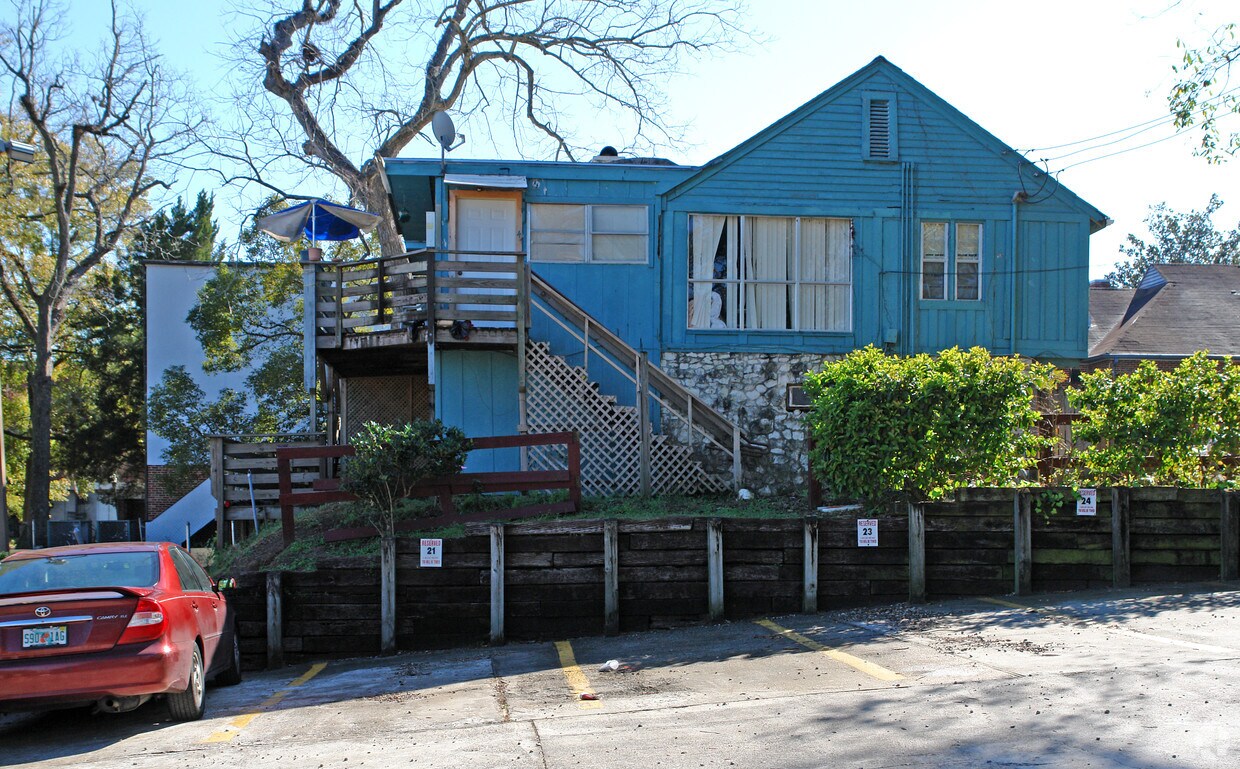 Foto del edificio - 608 W Call St