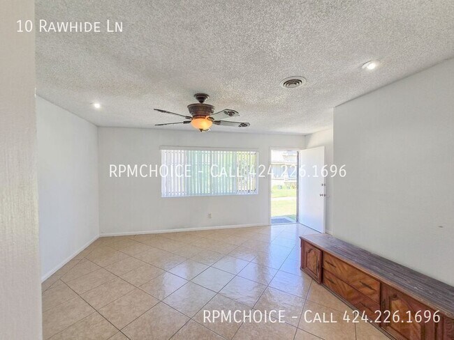 Building Photo - 10 Rawhide Ln