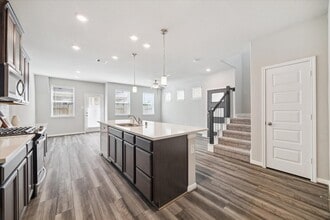 Building Photo - 1514 Lakeline Oak Dr