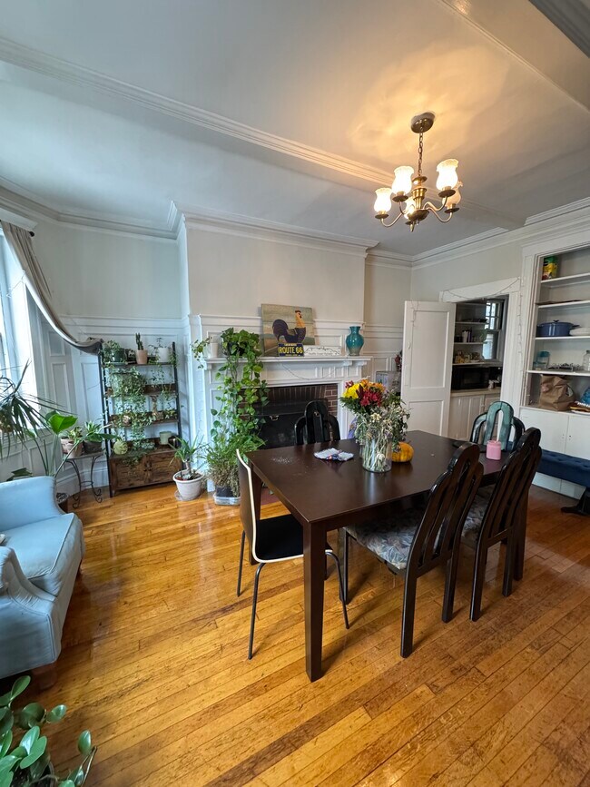 Foto del edificio - 104 Strathmore Rd