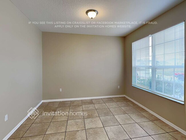 Foto del edificio - 555 Bluff Pass Dr