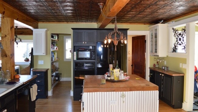 Building Photo - 2889 Bailey Rd