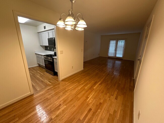 Building Photo - 2118 Acklen Ave