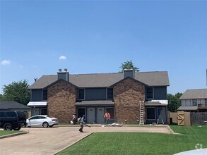 Building Photo - 803 Bluebonnet Dr