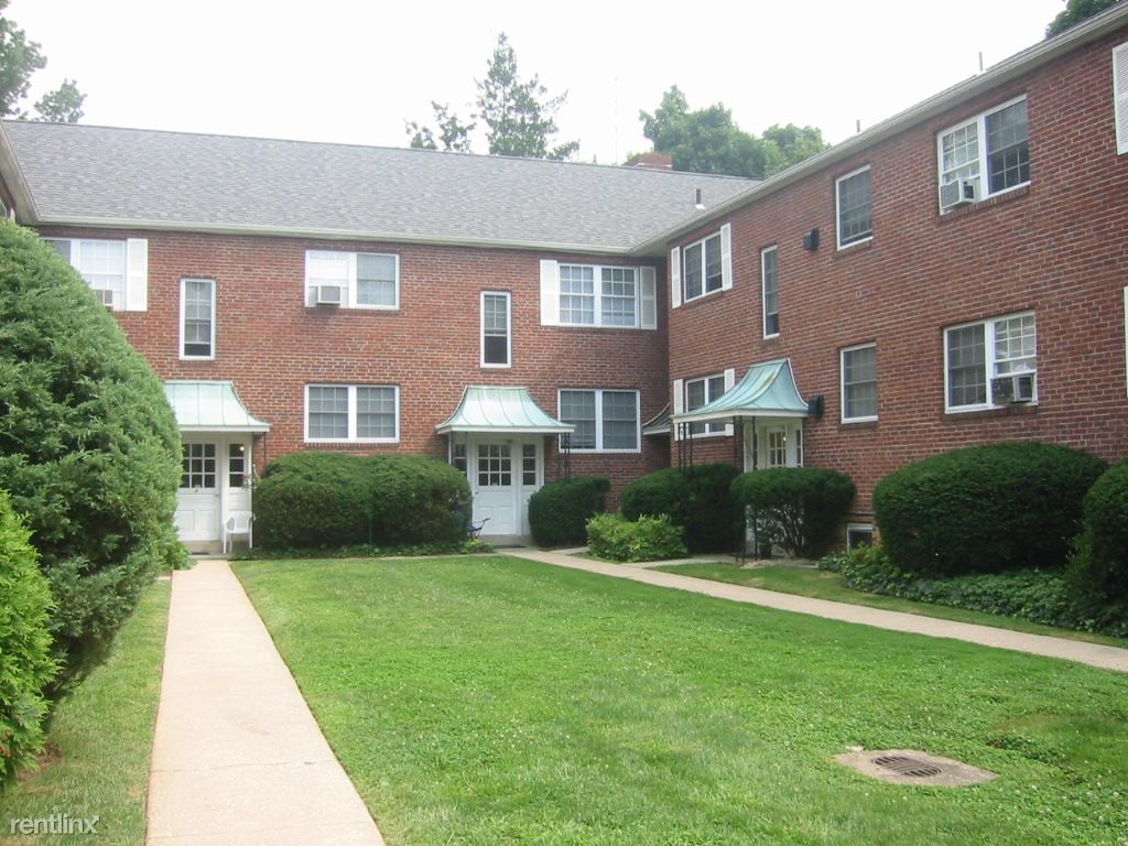 Primary Photo - 101 Valley Rd