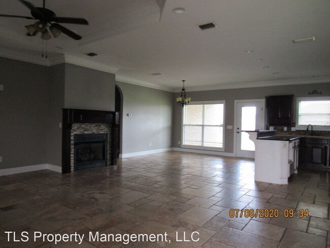 Building Photo - 4 br, 2.5 bath House - 137 Madison Avenue 1