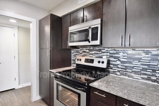 Building Photo - 731 Byrnes Dr