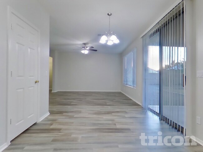 Foto del edificio - 4333 E Ivanhoe St