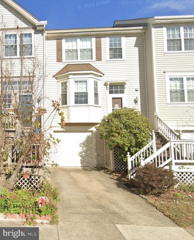 Building Photo - 219 Frazer Dr