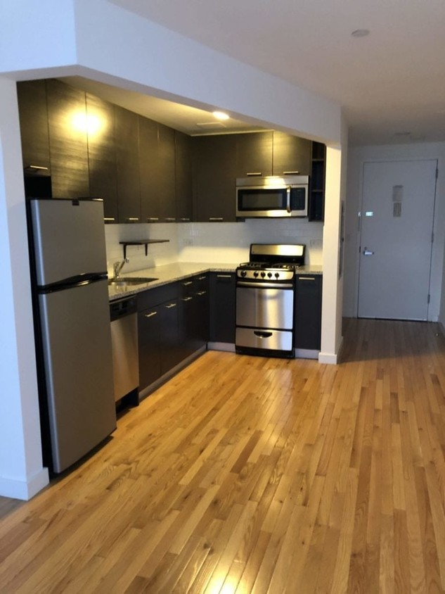 Kitchen/Dining Area - 401 W 25th St