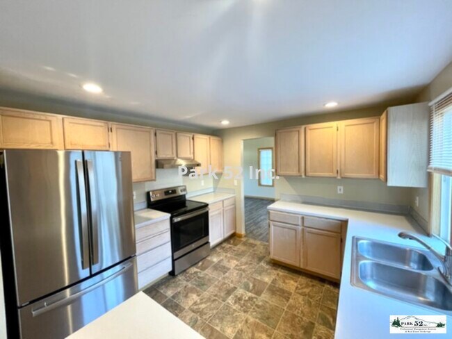 Building Photo - 7605 Elm Ct SE