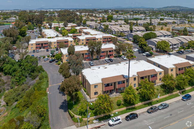 Primary Photo - Gramercy Apartments