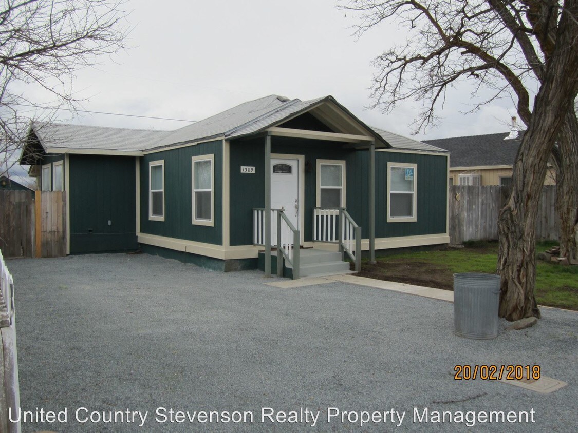Primary Photo - 2 br, 1 bath House - 1309 W. 8th St